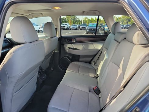 Used 2019 Subaru Outback 2.5i Limited AWD/4WD image 28