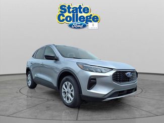 Used 2024 Ford Escape Active video 3