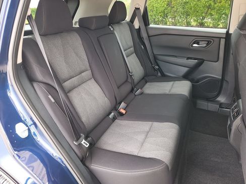 Used 2026 Nissan Rogue SV FWD image 15