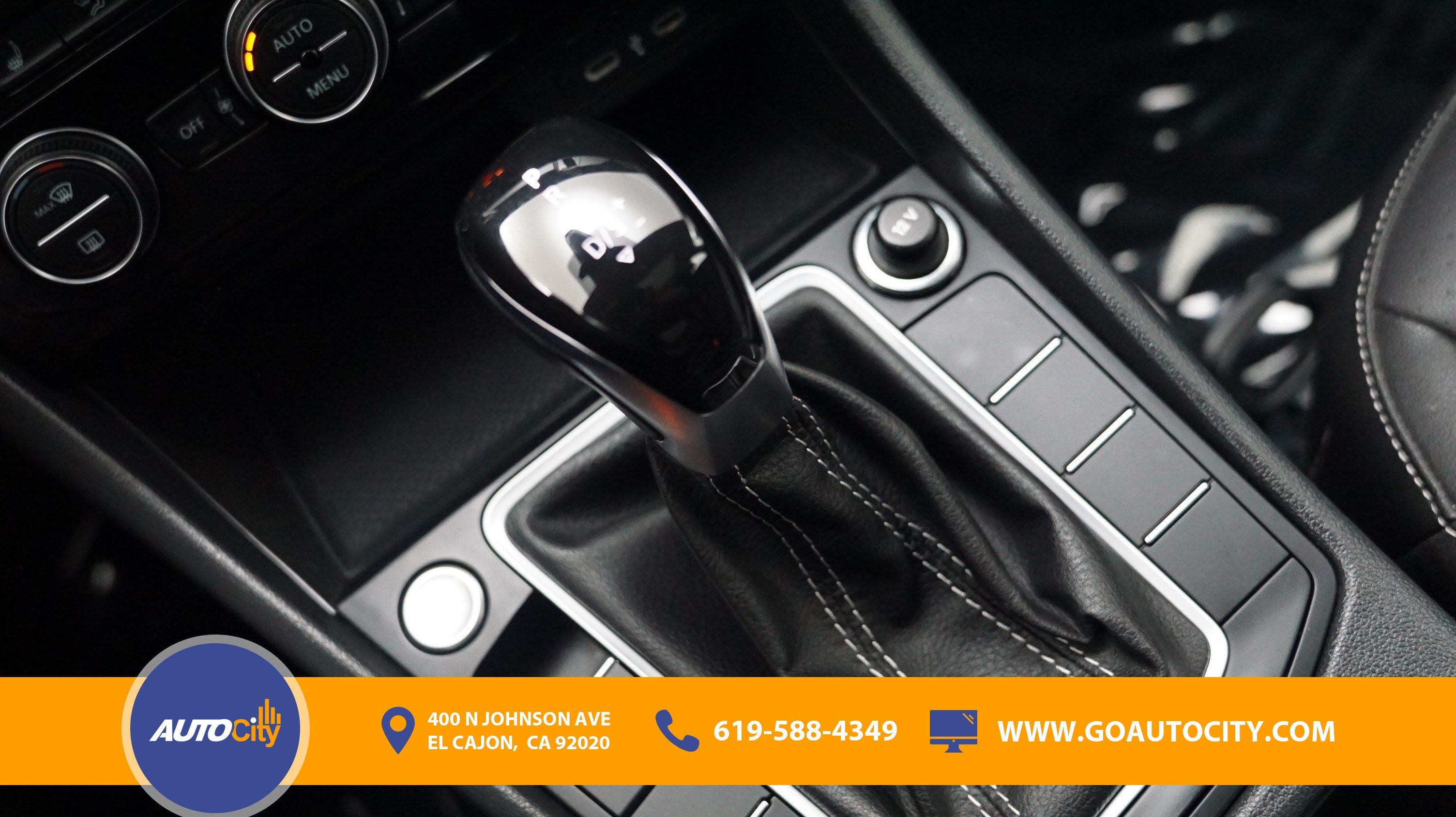 Used 2024 Volkswagen Jetta SE FWD image 25