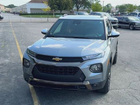 Used 2023 Chevrolet TrailBlazer ACTIV w/ Convenience Package AWD/4WD image 3