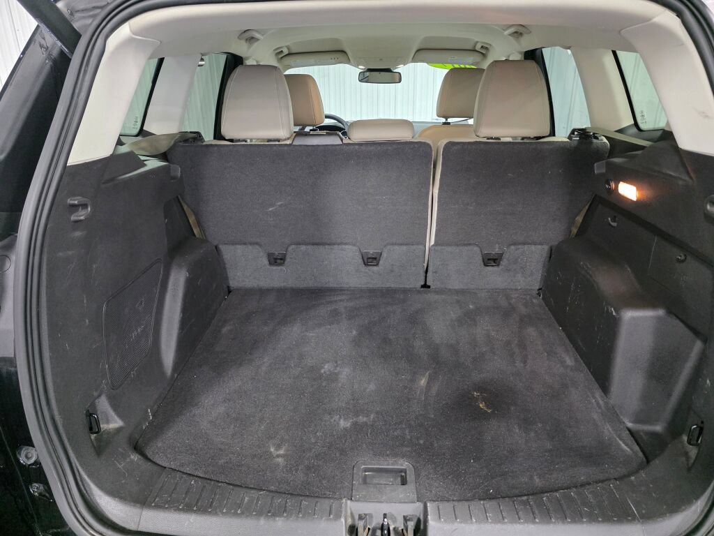 Used 2017 Ford Escape Titanium w/ Equipment Group 301A AWD/4WD image 11