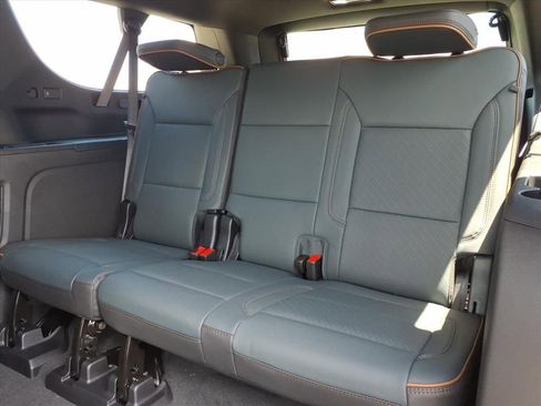New 2026 GMC Yukon XL AT4 w/ AT4 Premium Plus Package AWD/4WD image 15