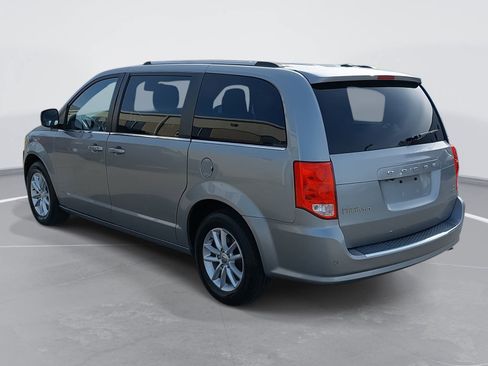 Used 2019 Dodge Grand Caravan SXT image 7