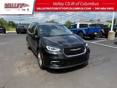 Certified 2022 Chrysler Pacifica Touring-L