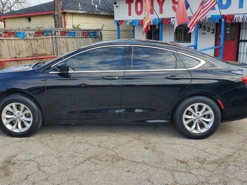 Used 2016 Chrysler 200 Limited w/ Convenience Group image 6