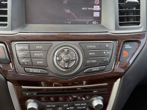 Used 2015 Nissan Pathfinder Platinum w/ Family Entertainment Package AWD/4WD image 16