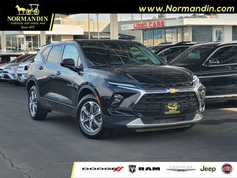 Used 2023 Chevrolet Blazer LT image 1