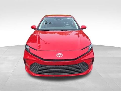 Used 2025 Toyota Camry LE FWD image 10