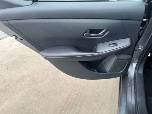 Used 2025 Nissan Sentra SV w/ All-Weather Package FWD image 13