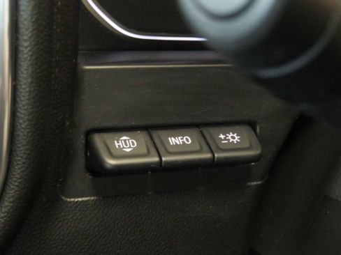 Used 2021 GMC Sierra 1500 AT4 w/ AT4 Premium Package AWD/4WD image 39