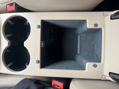 Used 2020 Porsche Macan Turbo image 39