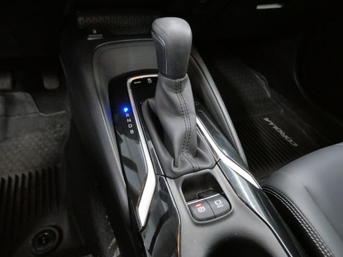 Certified 2020 Toyota Corolla XLE image 25