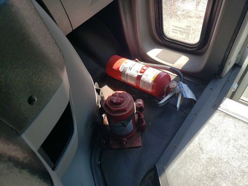 Used 2015 Ford E-350 and Econoline 350 Super Duty RWD image 30