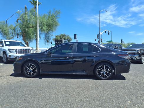 Used 2024 Toyota Camry SE FWD image 9