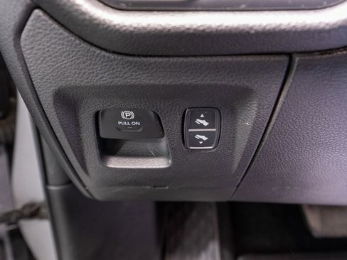 Used 2025 RAM 1500 Laramie image 31