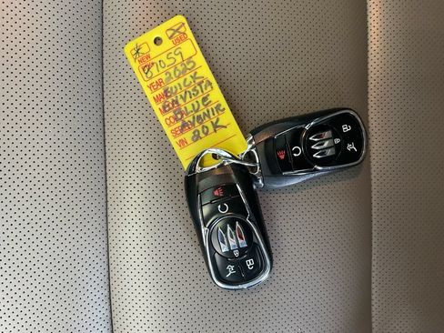 Used 2025 Buick Envista Avenir FWD image 23