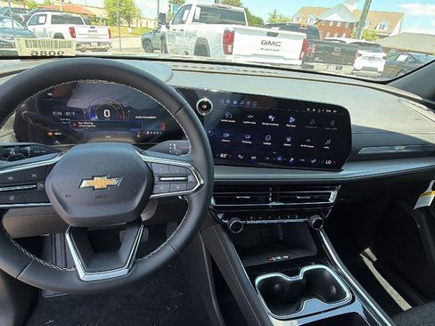 New 2026 Chevrolet Traverse LT FWD image 19