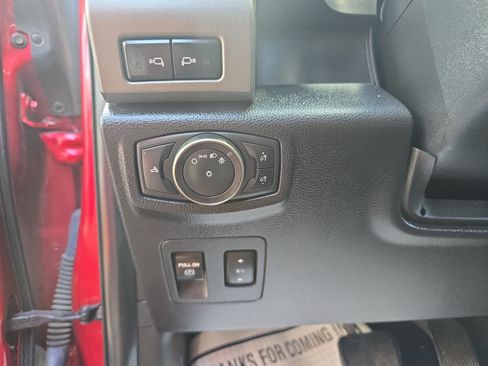 Used 2019 Ford F150 Raptor w/ Equipment Group 802A Luxury AWD/4WD image 27