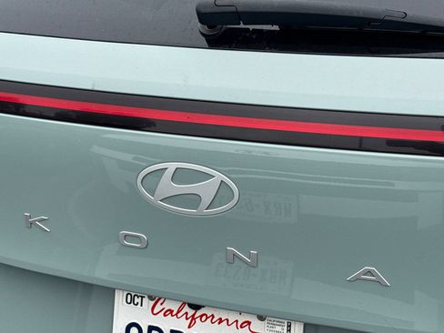 Used 2025 Hyundai Kona SEL FWD image 7