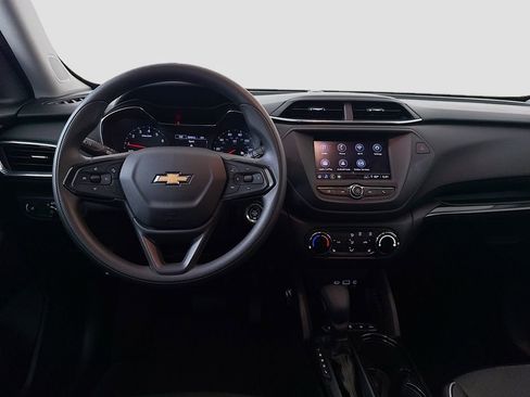 Used 2023 Chevrolet TrailBlazer LT AWD/4WD image 23