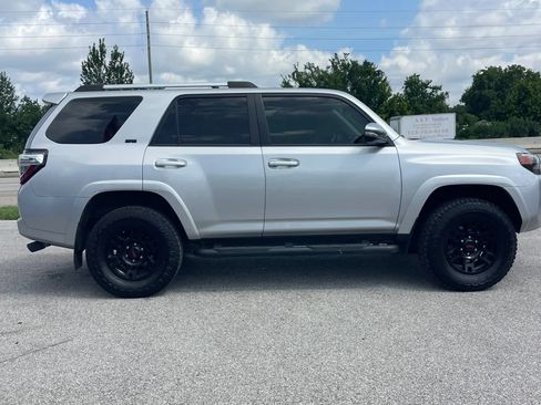 Used 2021 Toyota 4Runner SR5 Premium w/ Moonroof Package RWD image 4