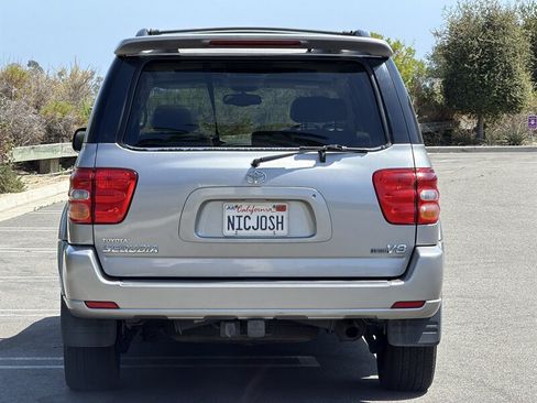Used 2004 Toyota Sequoia Limited RWD image 7