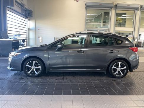 Used 2022 Subaru Impreza 2.0i Premium image 4