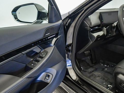 Used 2025 BMW 530i image 21