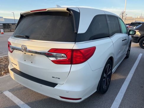 Certified 2018 Honda Odyssey Elite image 3