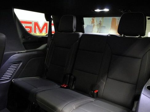 New 2026 GMC Yukon Elevation w/ Elevation Premium Package AWD/4WD image 18