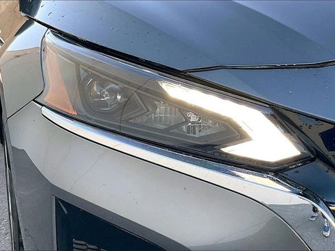 Used 2025 Nissan Altima 2.5 S image 27