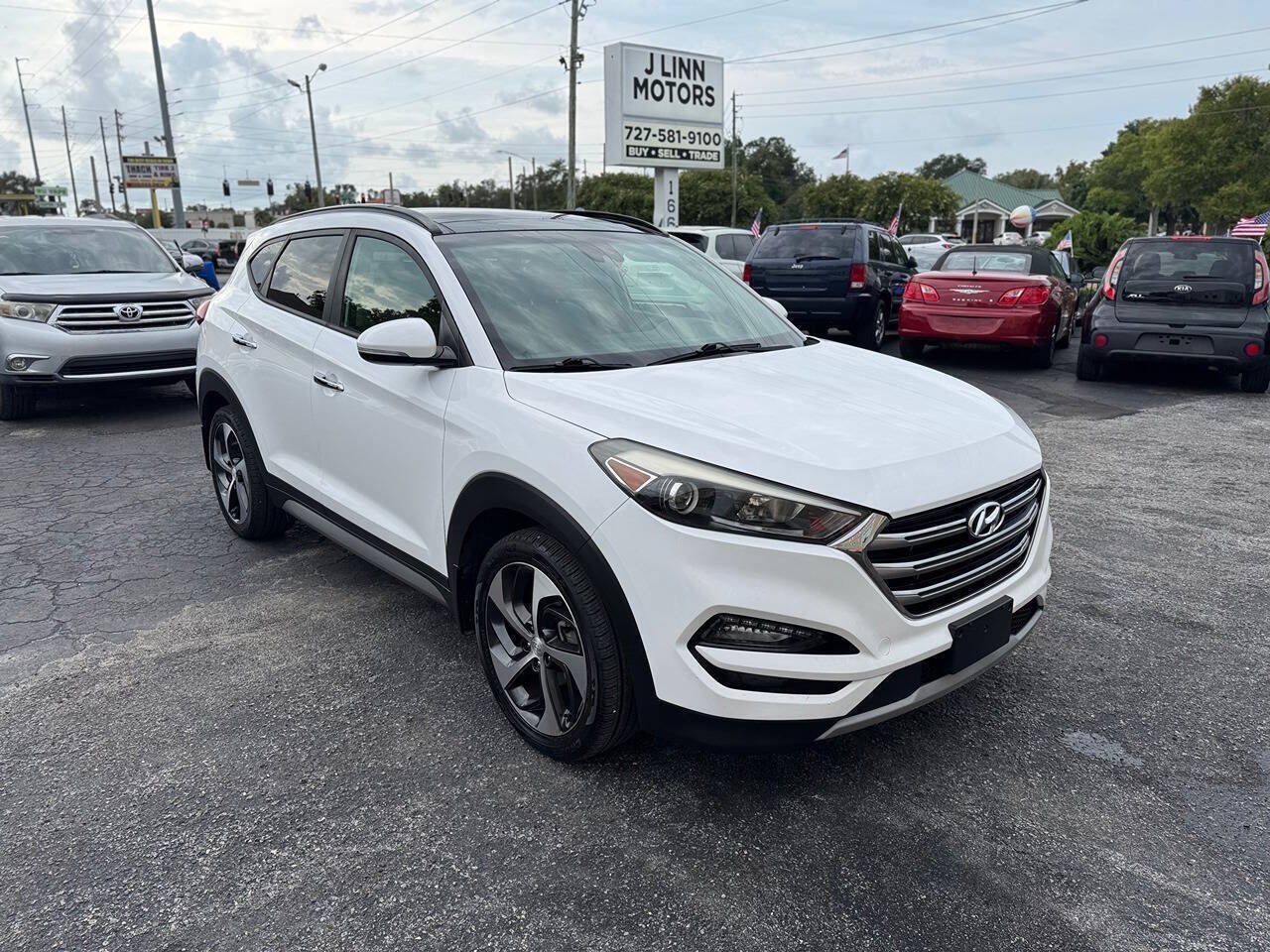 Used 2017 Hyundai Tucson Limited w/ Limited Ultimate Package 03 AWD/4WD image 2