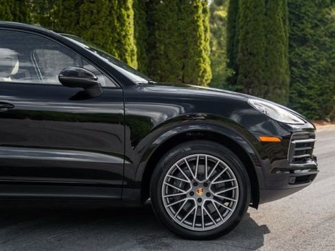 Used 2022 Porsche Cayenne Platinum Edition AWD/4WD image 14
