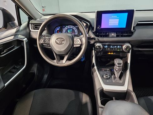 Used 2023 Toyota RAV4 LE AWD/4WD image 9