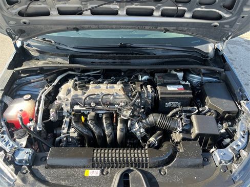 Used 2022 Toyota Corolla LE image 31