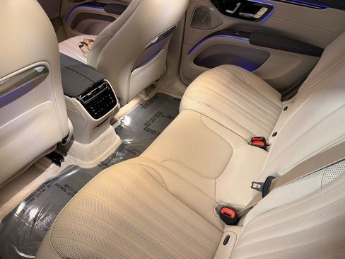 New 2026 Mercedes-Benz EQS 400 4MATIC SUV image 11