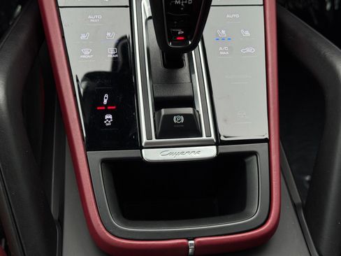Used 2023 Porsche Cayenne GTS AWD/4WD image 39