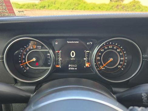Used 2018 Jeep Wrangler Unlimited Sahara AWD/4WD image 20