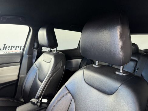 Used 2024 Jeep Compass Limited AWD/4WD image 9