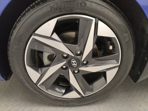 Used 2023 Hyundai Elantra SEL w/ Convenience Package image 31