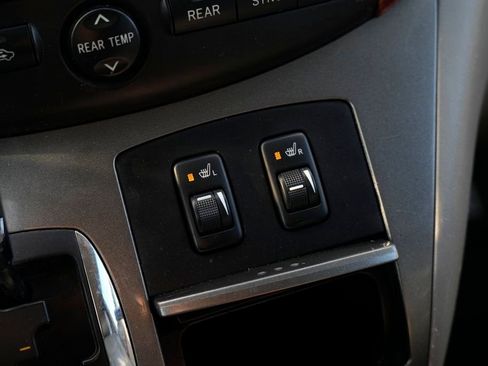 Used 2005 Toyota Sienna XLE image 45