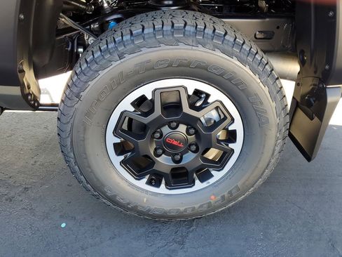 New 2026 Toyota Tacoma TRD Off-Road AWD/4WD image 9