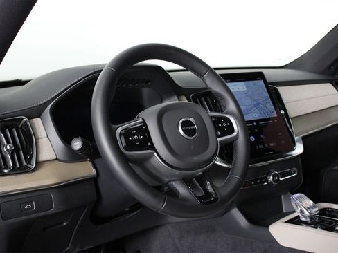 Certified 2025 Volvo XC90 B5 Core image 14
