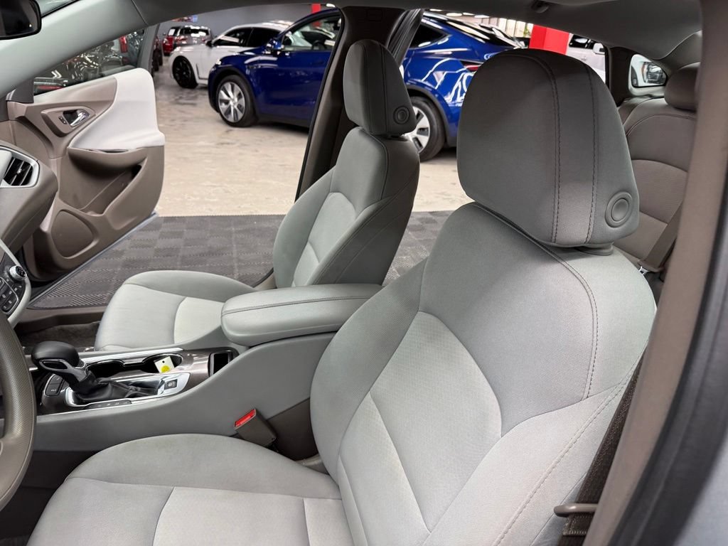 Used 2024 Chevrolet Malibu LT FWD image 34