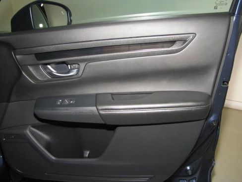 Certified 2025 Honda CR-V EX image 21