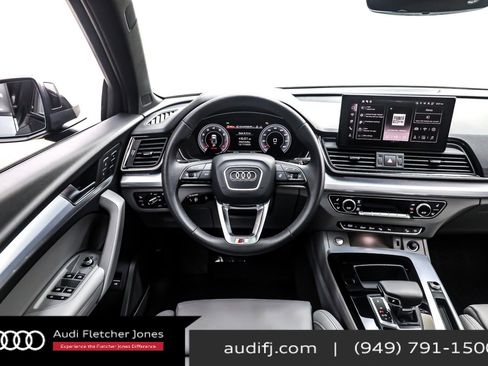 Used 2024 Audi Q5 2.0T Prestige w/ Prestige Package image 6