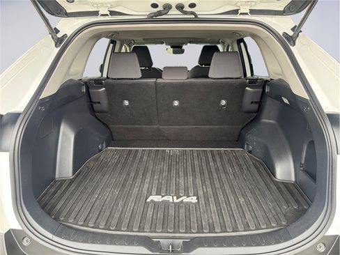 Used 2019 Toyota RAV4 XLE image 24