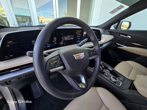 Used 2024 Cadillac XT4 Premium Luxury w/ Cold Weather Package image 12