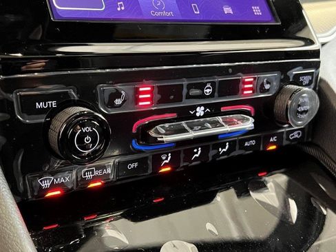 New 2025 Jeep Grand Cherokee L Laredo w/ Luxury Tech Group I image 22